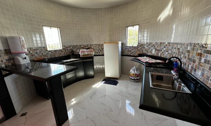 7fe9c5bf-3ac5-4f31-ac4d-a6e1eed833fc