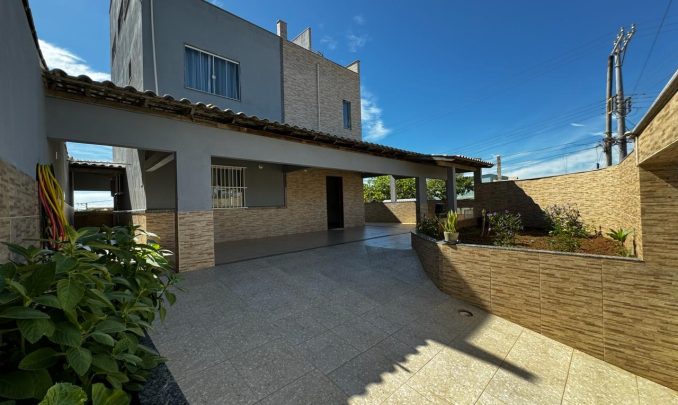 a8167924-f6de-4308-a9a1-cbde97e47cf8