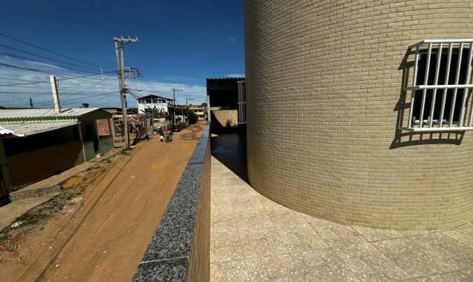 f4235b08-7655-4250-accc-310581e63a6a